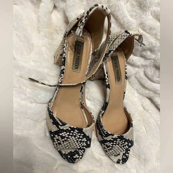 Steve Madden Black and White Snakeskin Ankle Strap Block Heel - Picture 2 of 15